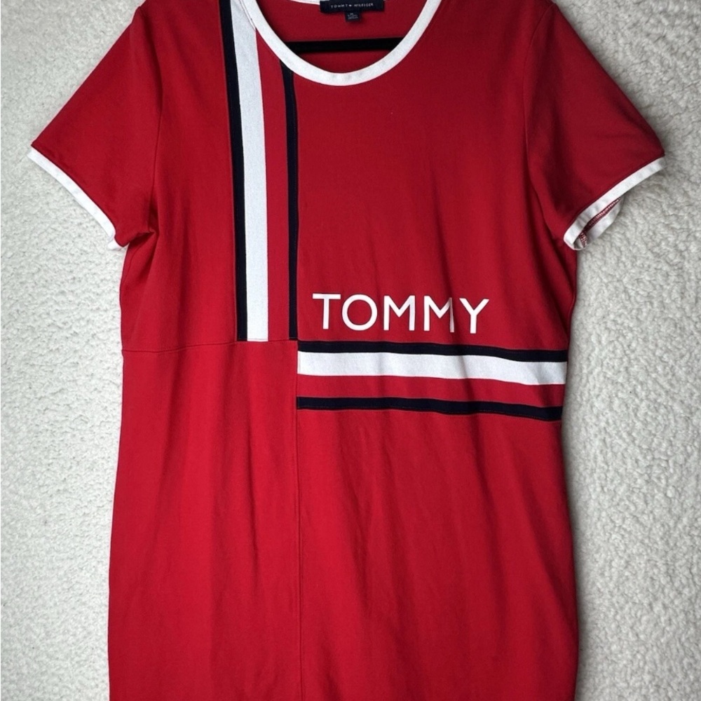 Tommy Hilfiger Red and White Racing stripe logo. Short Sleeve Tee XL